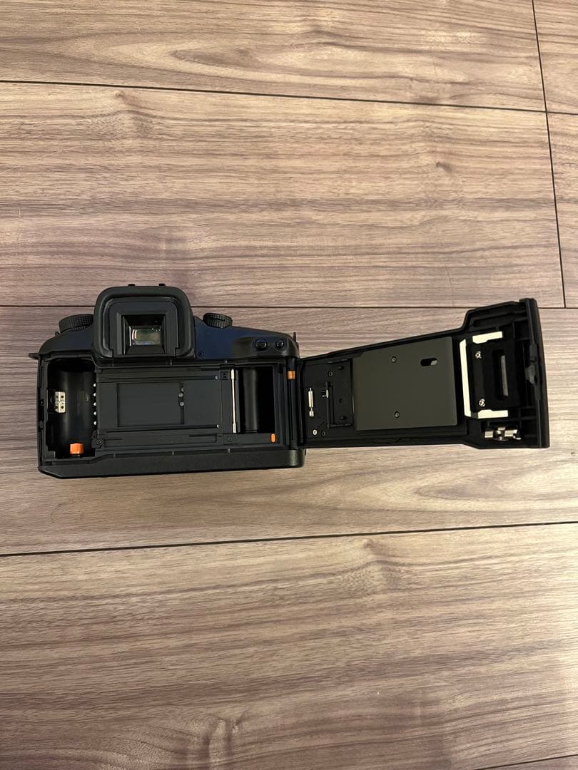 Canon EOS 7 フィルム一眼レフカメラ 本体＋純正ストラップ付き