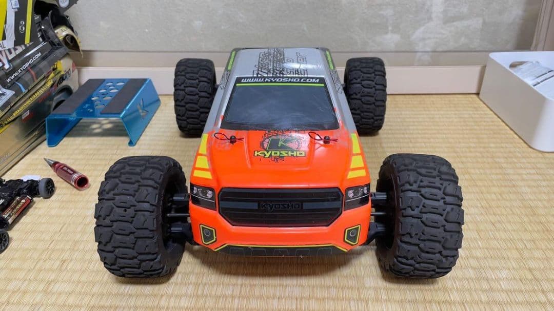 京商 ニトロトラッカー