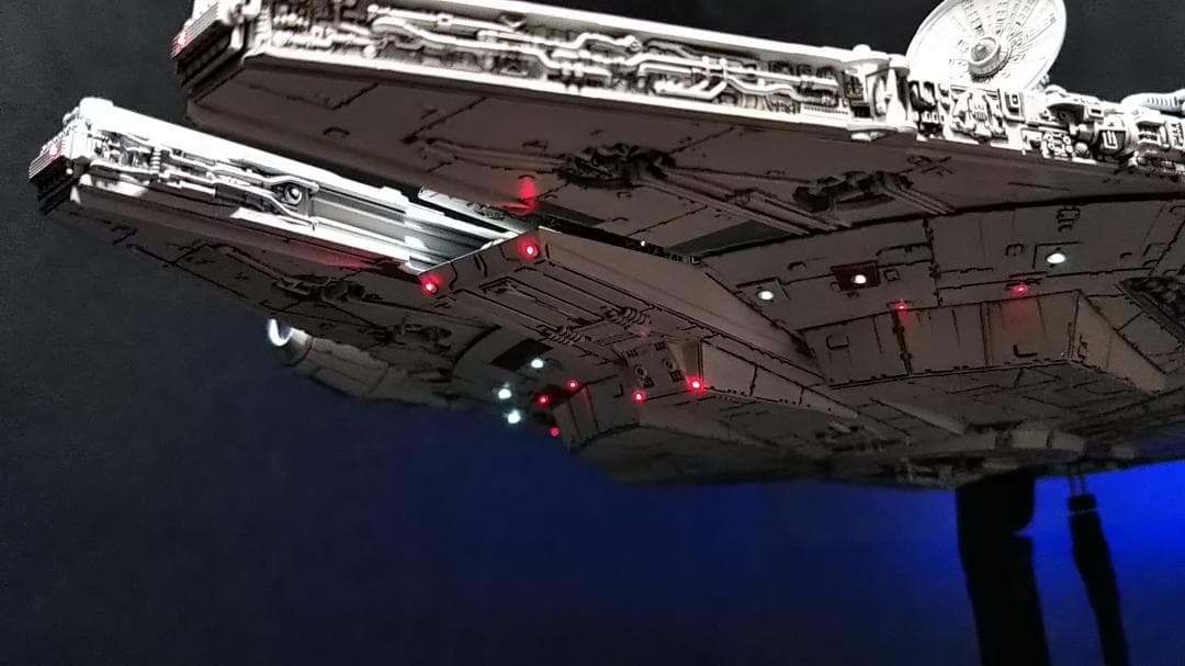 フル電飾改修 ミレニアムファルコン 1/144 塗装　 完成品 12V
