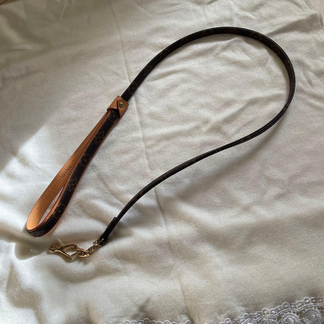 LOUIS VUITTON ブラウンレザー首輪