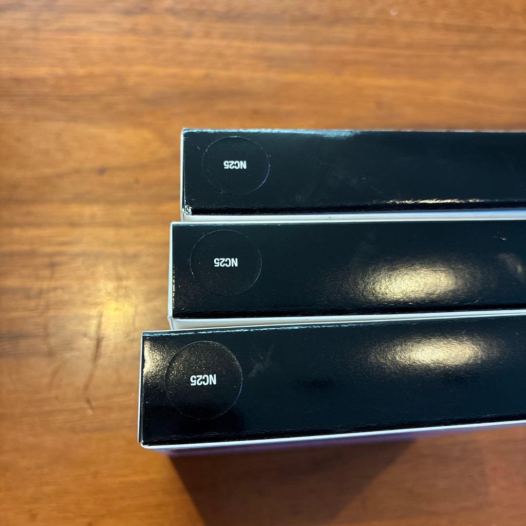 MAC Lightful C3 パウダーファンデーション SPF15