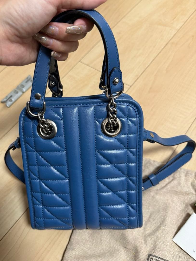 GUCCI キルティングショルダーバッグ ブルー