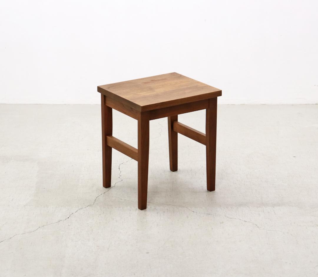 シャルドネ PINEAU ピノウ ウォールナット無垢材 スツール チェア モダン