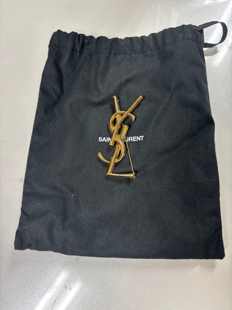 【✨極美品✨】Yves Saint Laurent ゴールドブローチ