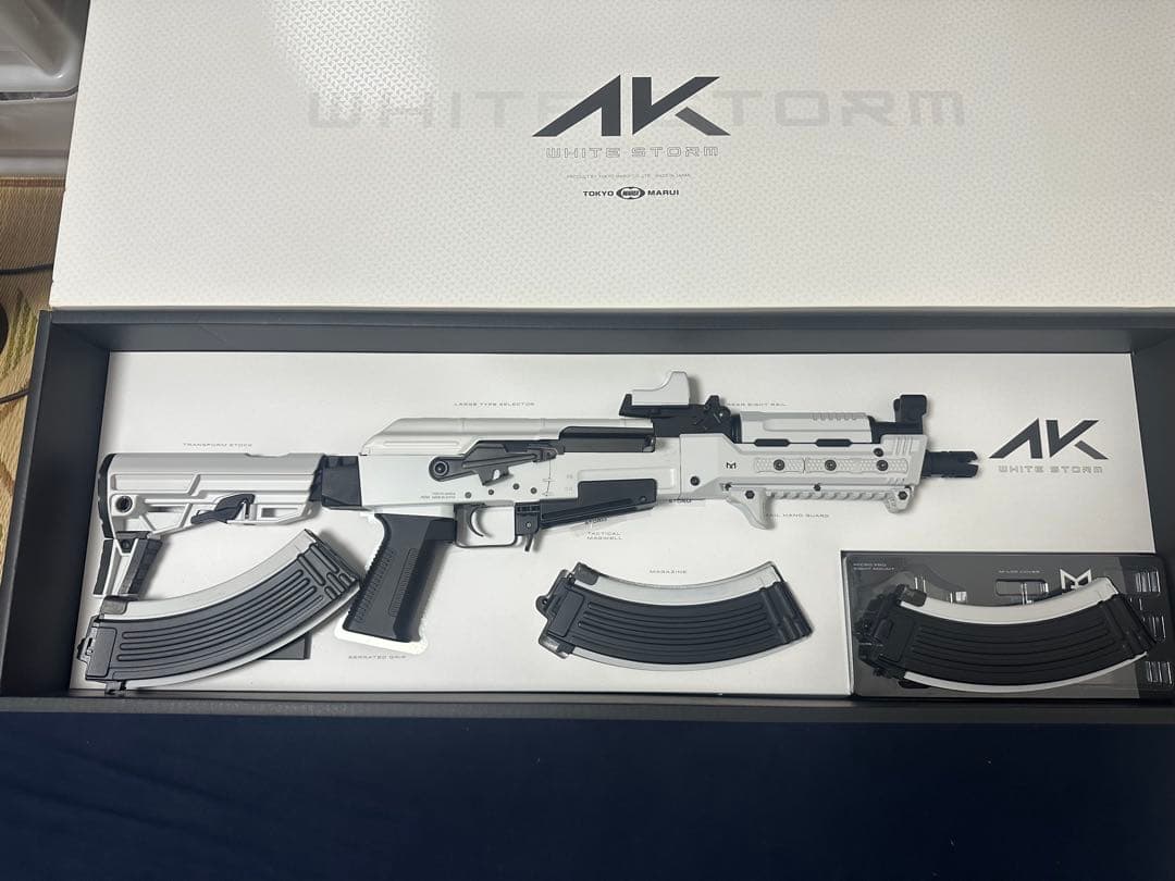 AK WHITE STORM 次世代電動ガン