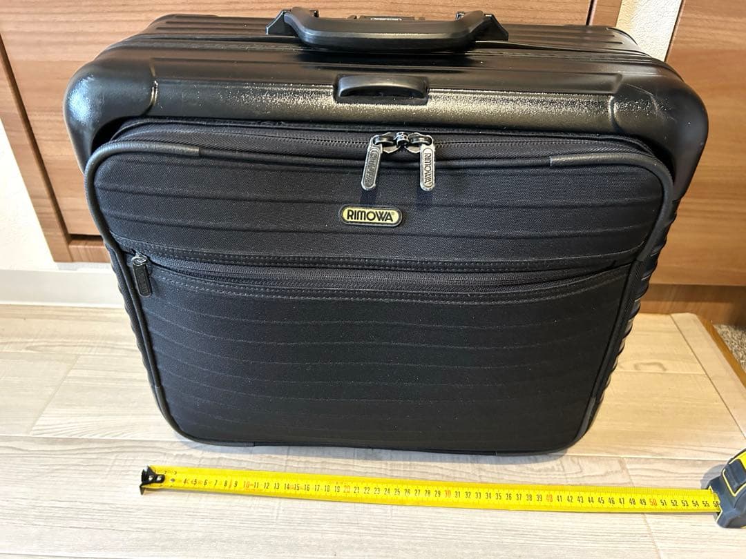 RIMOWA リモワ　機内持ち込み　2輪　TSAロック　黒