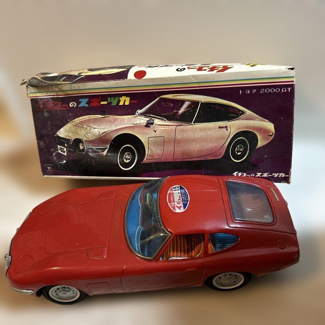 イチコーのスポーツカー ブリキ　トヨタ2000GT 箱付き　激レア　本体美品