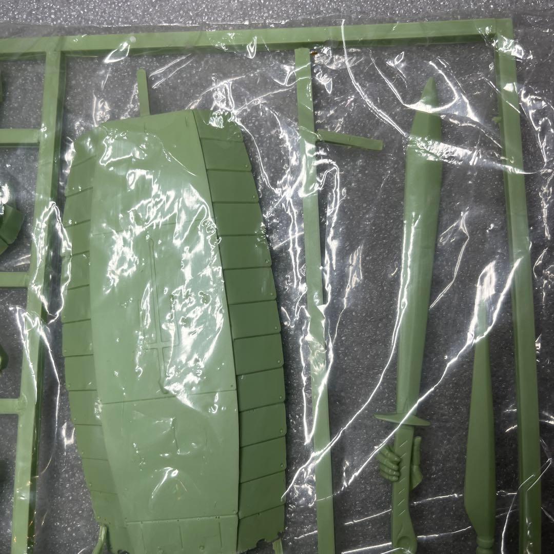 ボークス　1/100スケール　ベルリン　グリーンタイプ　ガレージキット　現状