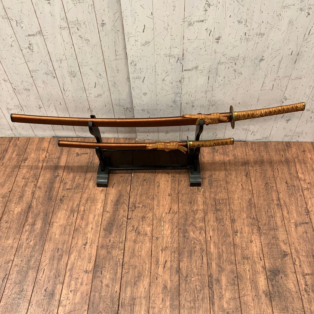 日本刀 模造品２本 模造刀 刀 武士 江戸 侍 台付 剣 希少 模擬刀 刀置き