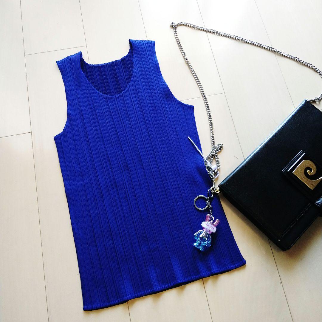 PLEATS PLEASEプリーツプリーズ ロイヤルブルー プリーツノースリーブ