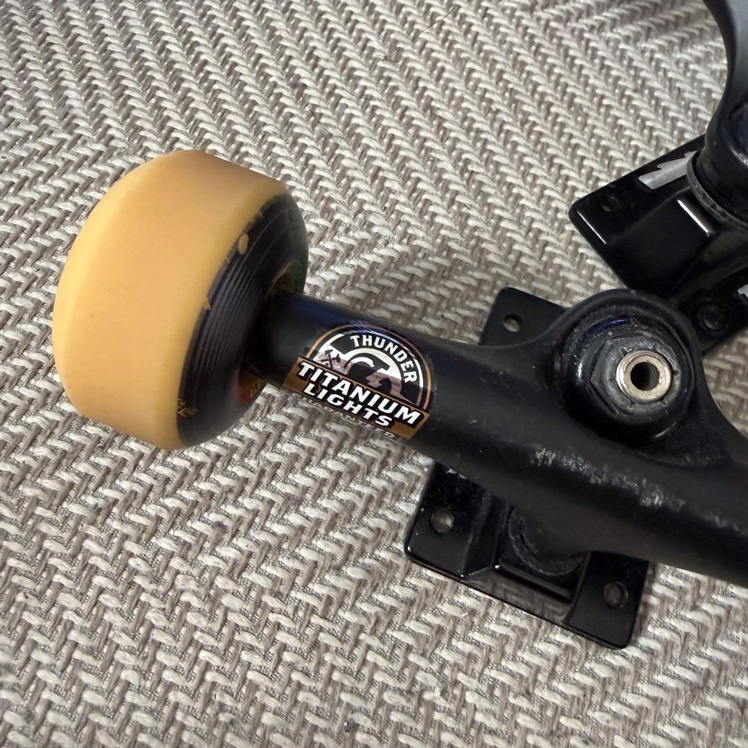 THUNDER Titanium Lights トラック