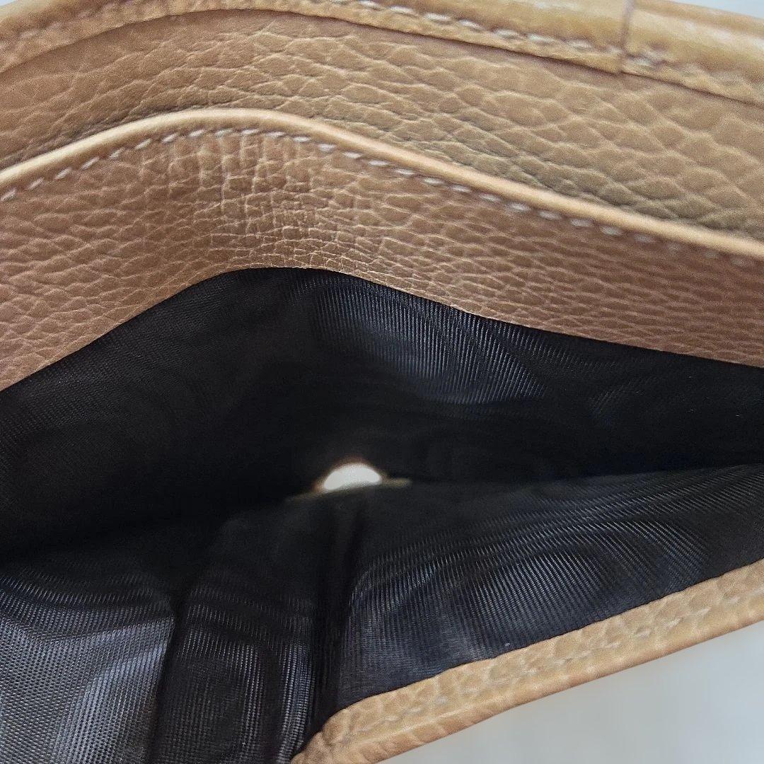 GUCCI グッチ　ベージュ インターロッキングG 2つ折り財布