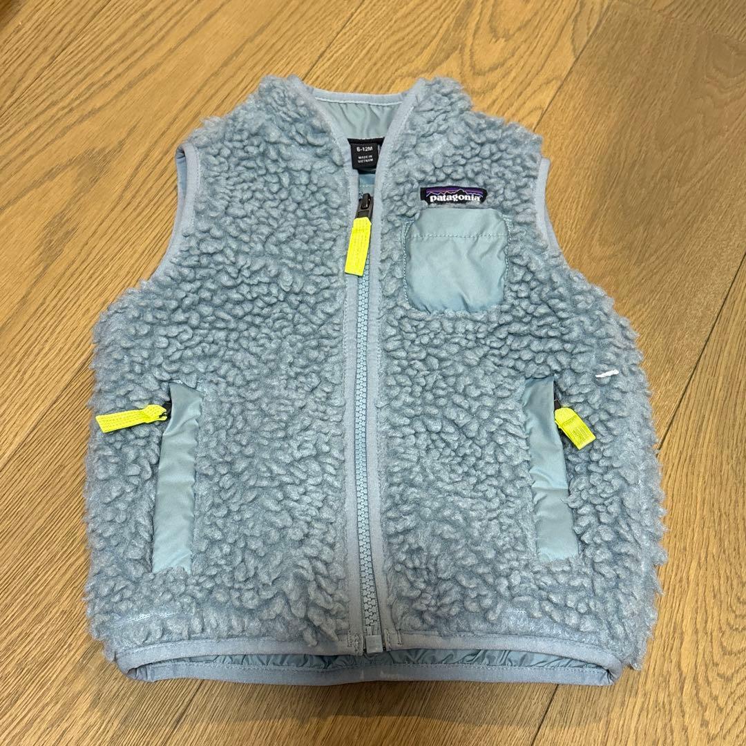 カヌレ　Patagonia　ベスト　キッズ　巾着付き　帽子付き