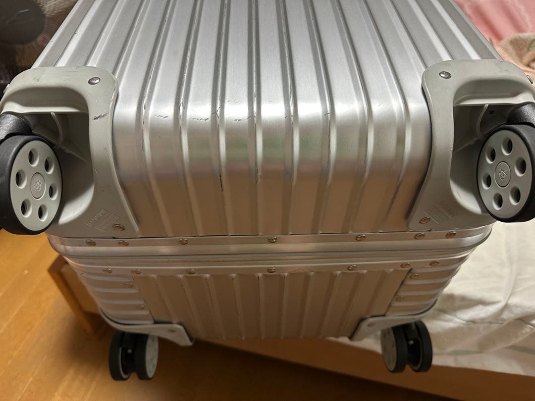 えんおむすび　リモワ アルミ　スポーツ　89L