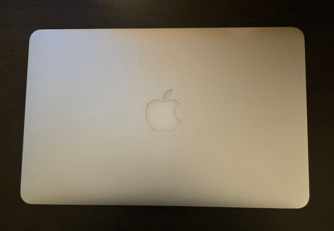MacBook Air 11インチ　A1465 128GB
