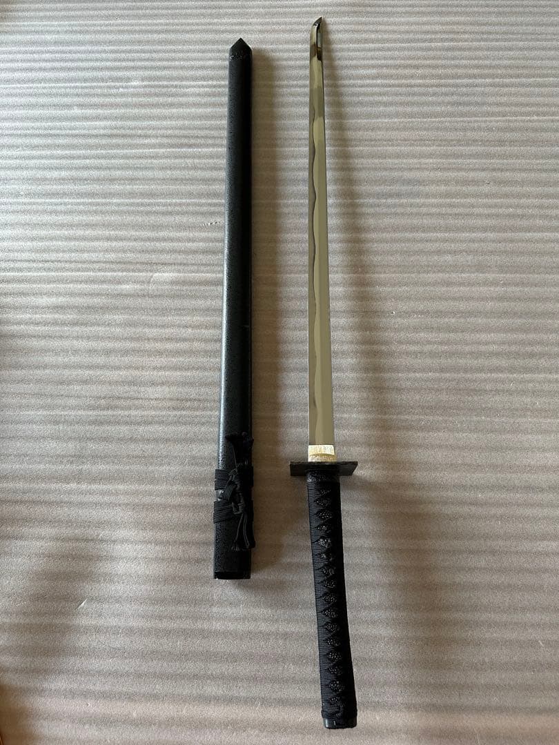 美品 模造刀 打刀 コスプレ 鞘付長さ約106cm 鉄鍔