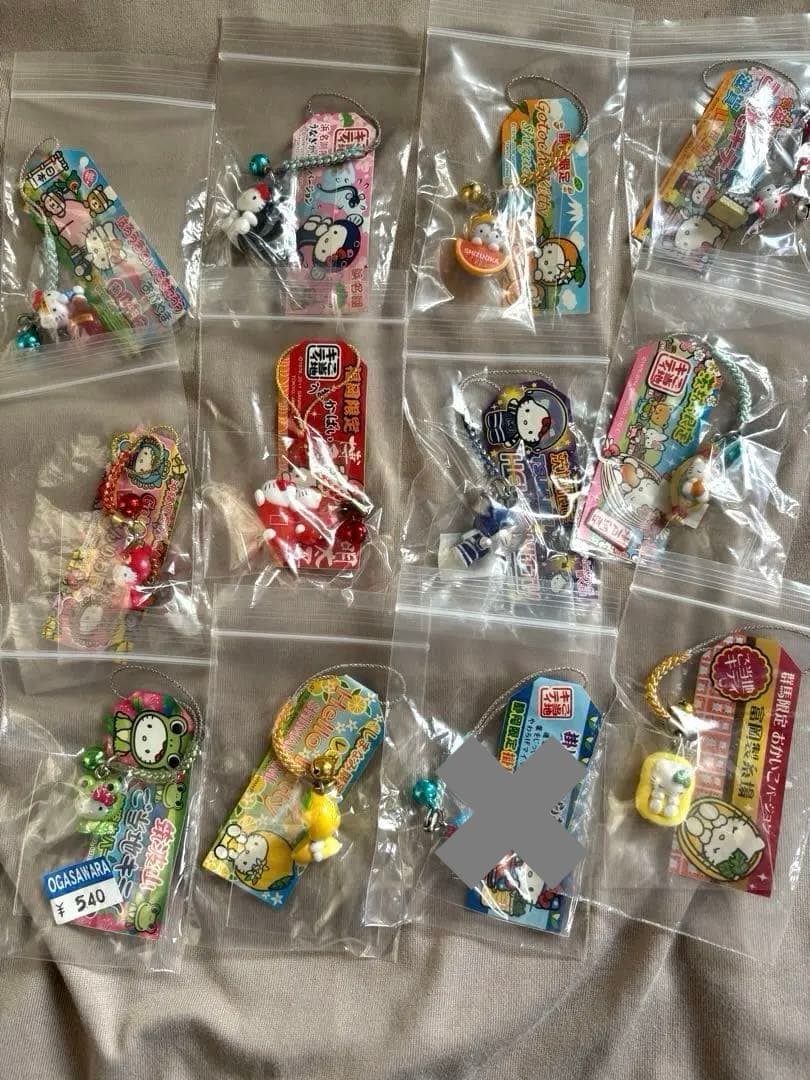 ご当地キティ　まとめ売り　48点　バラ売りは購入前にコメントしてください