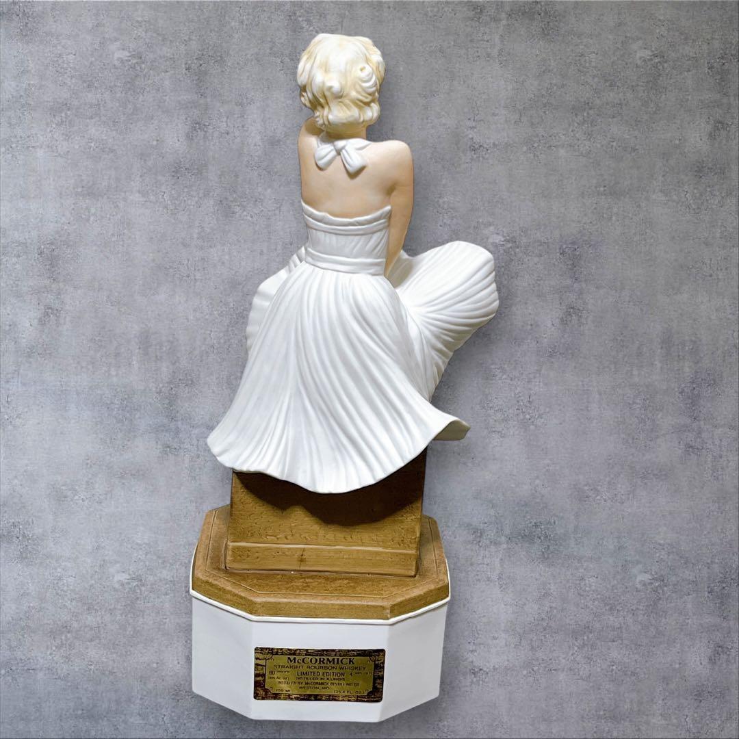 マリリンモンロー 7年目の浮気 ウイスキーボトル 空瓶 陶器製