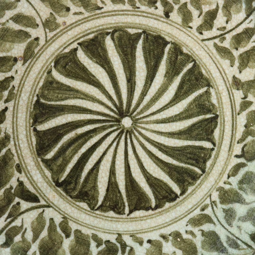 東南アジア美術 ミャンマー 鉄釉 葉文盤 飾皿 大皿 古玩　AN372