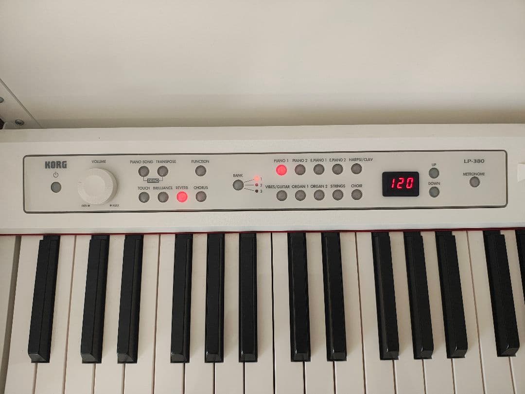 電子ピアノ KORGコルグLP380 ホワイトカラー！関東1都3県無料配達！