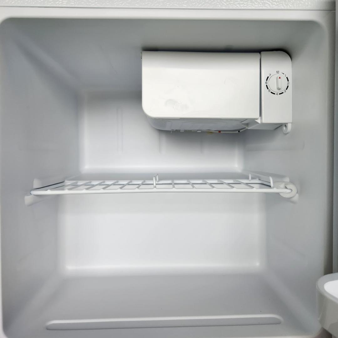 美品 小型冷蔵庫 46L REFAGE 2024年製 YRZ-CO5L　1ドア