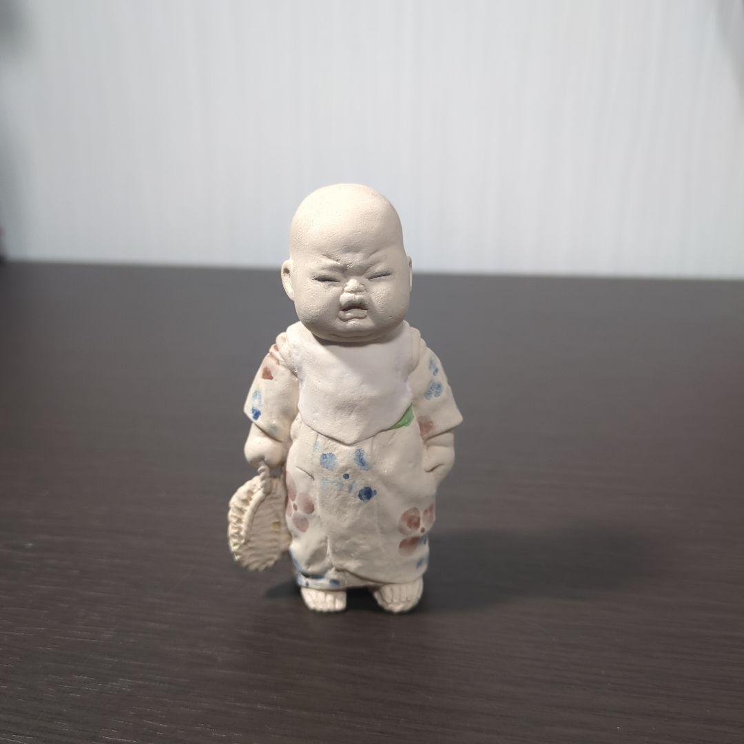陶器製 子供像 伝統的和服