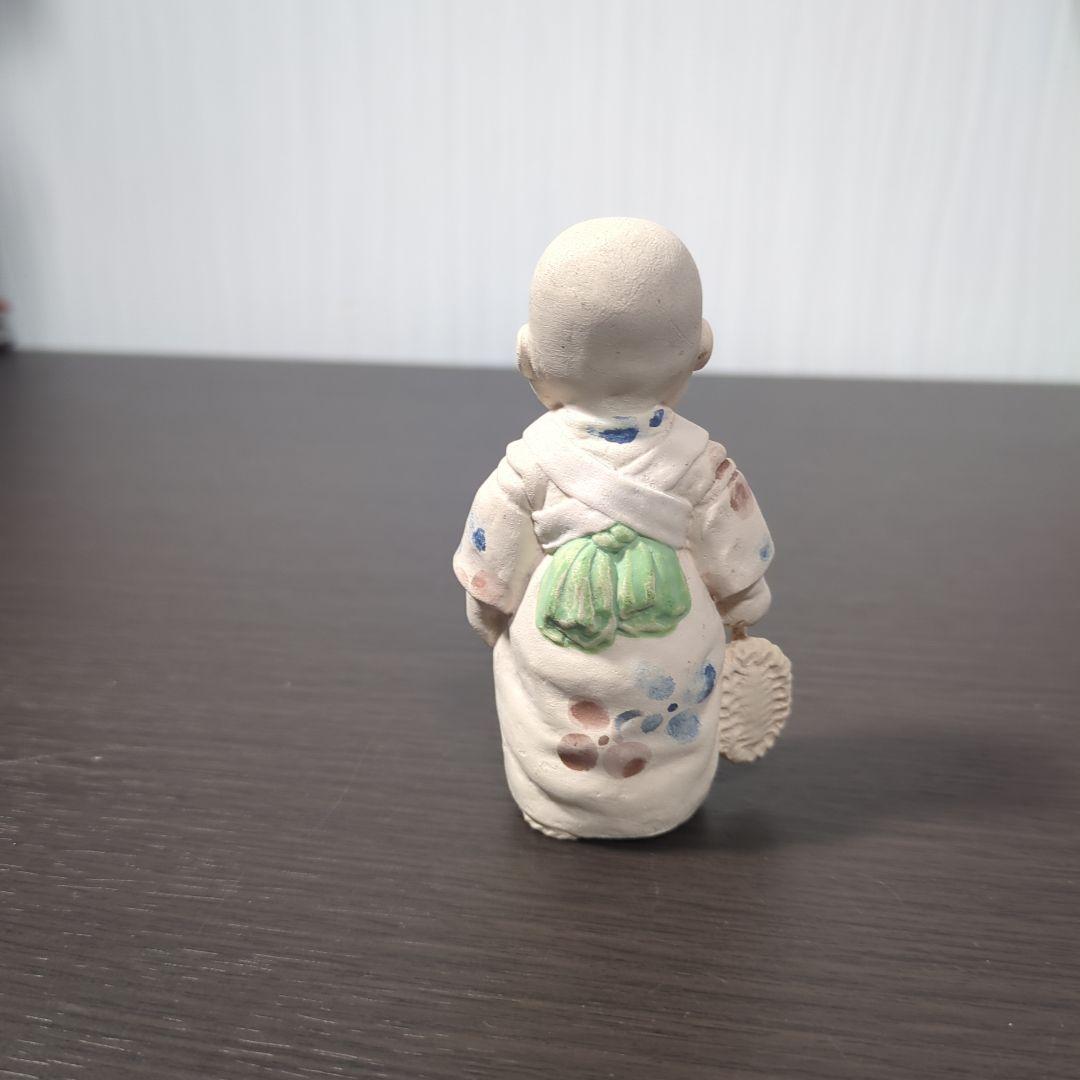 陶器製 子供像 伝統的和服