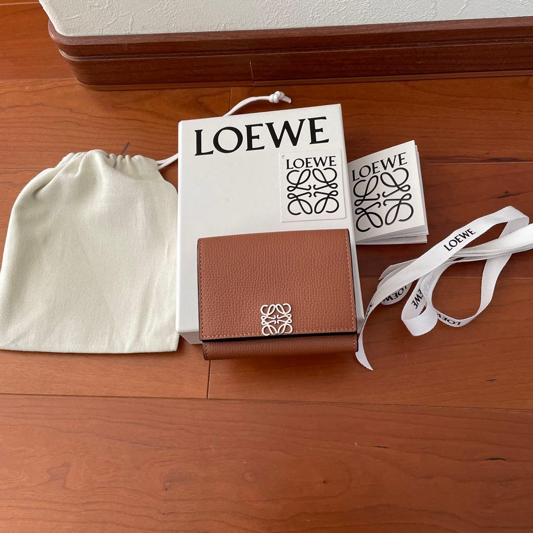 LOEWE ロエベ アナグラム トライフォールド 財布 ブラウン　三つ折り財布