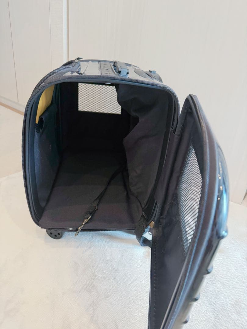 PET PARADISE キャリーバッグキャスター付き 4輪