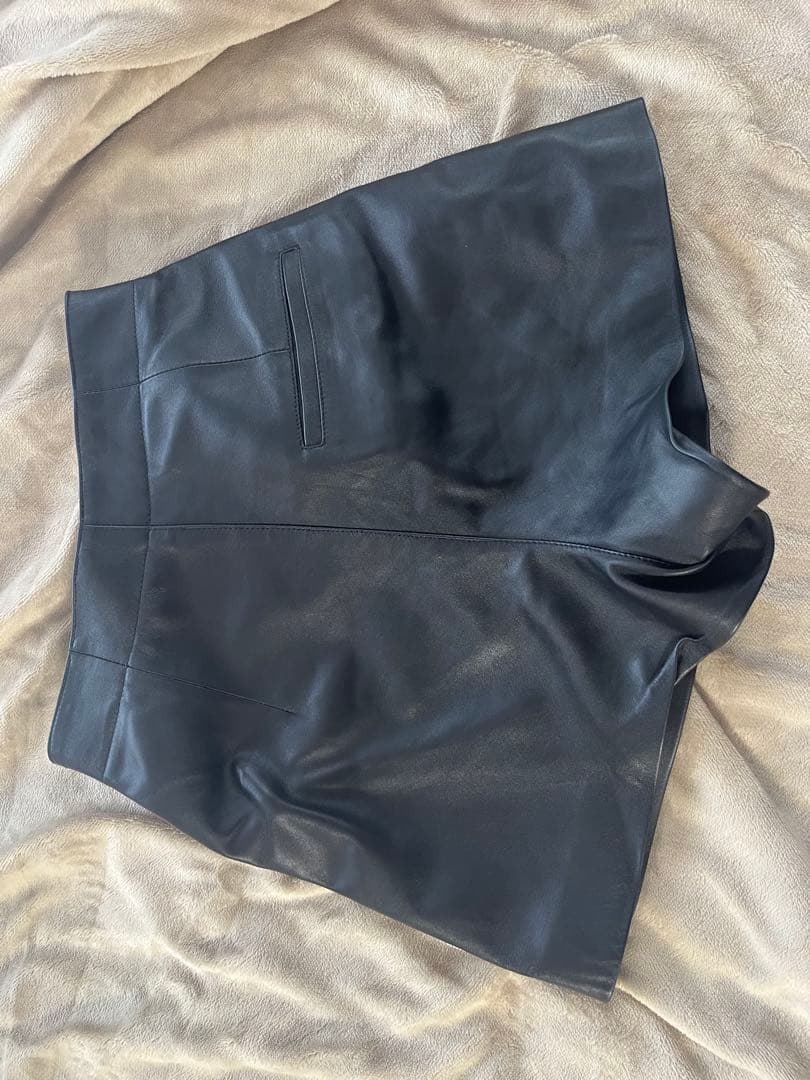 Dロゴバックル　スコート