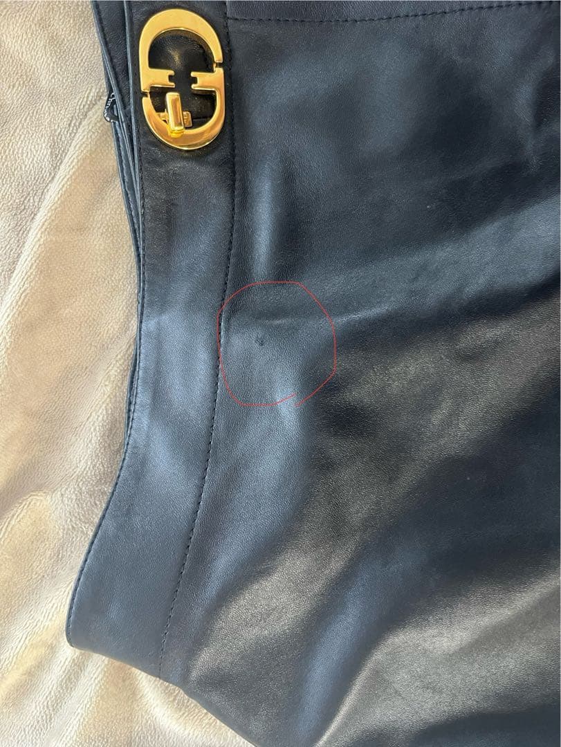 Dロゴバックル　スコート