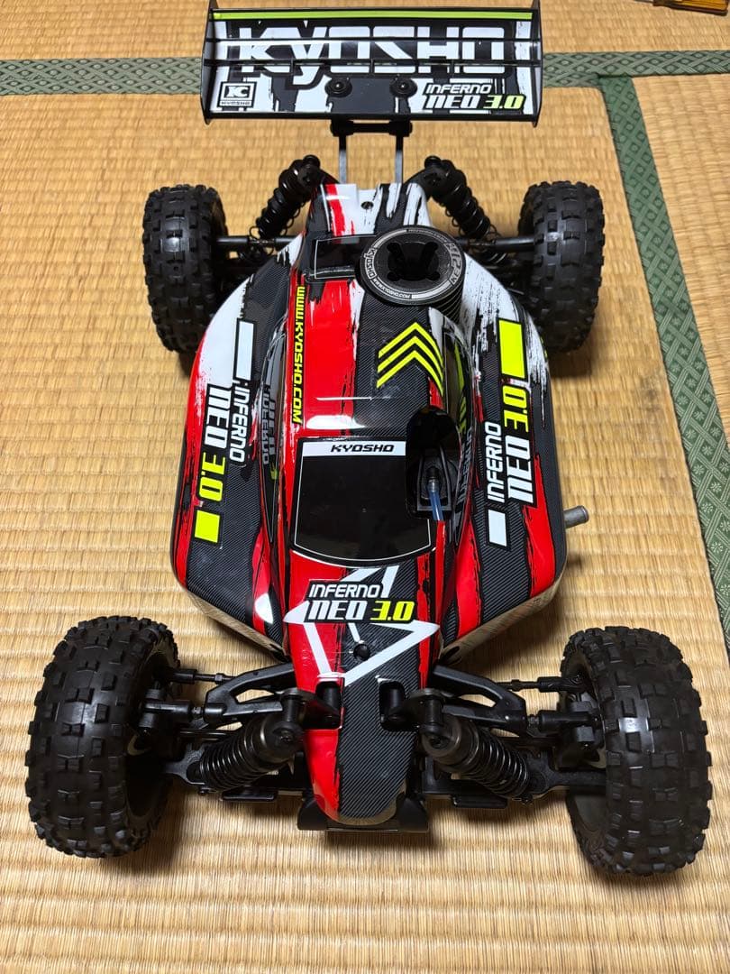 京商インファーノneo3.0工場完成済み1/8 21エンジン4WDレーシングバギ