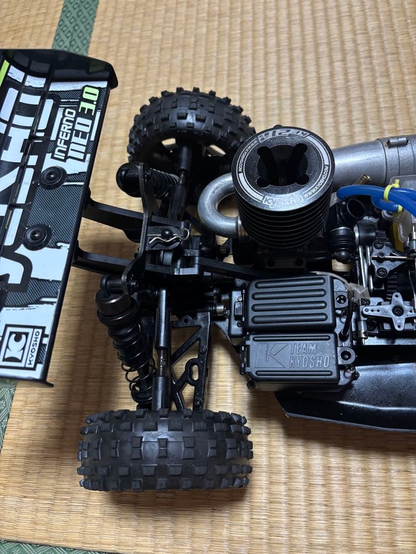 京商インファーノneo3.0工場完成済み1/8 21エンジン4WDレーシングバギ