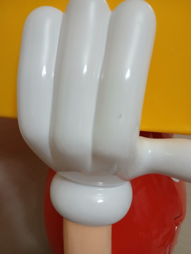 m&m's　エムアンドエムズ　レッド　特大ディスプレイ