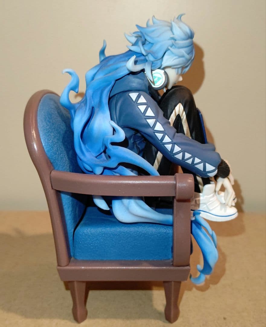 中古品 ツイステッドワンダーランド イデア フィギュア