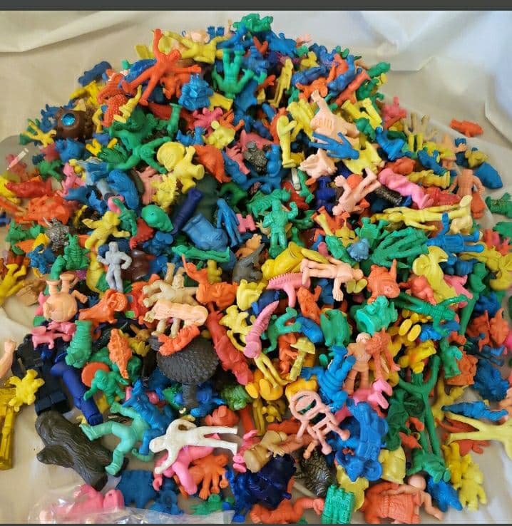 ガン消し　キン消し　特撮　怪獣など　当時物　大量まとめ売り　1000体以上