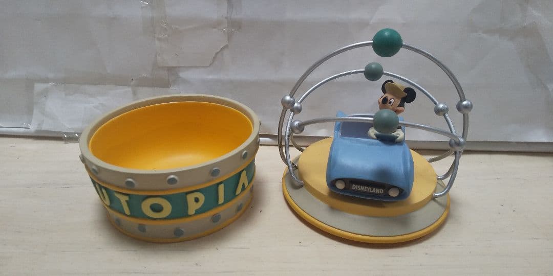 東京ディズニーランド グランドサーキットレースウェイ 小物入れ 500体限定品