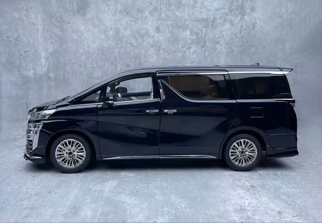 トヨタ ヴェルファイア 1/18 ダイキャストモデル黒 ミニカー