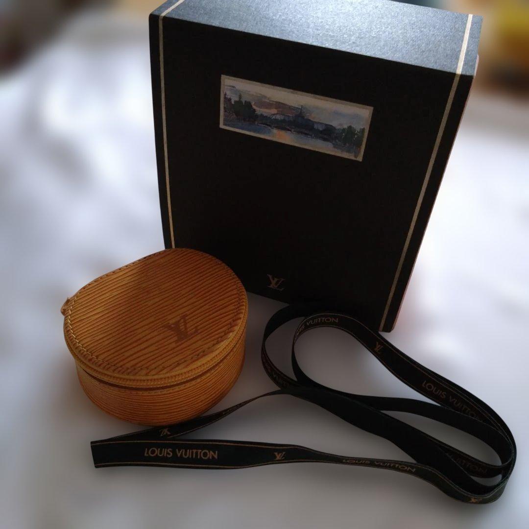 LOUIS VUITTON エピ レザー ジュエリーケース パリ専用箱 リボン付