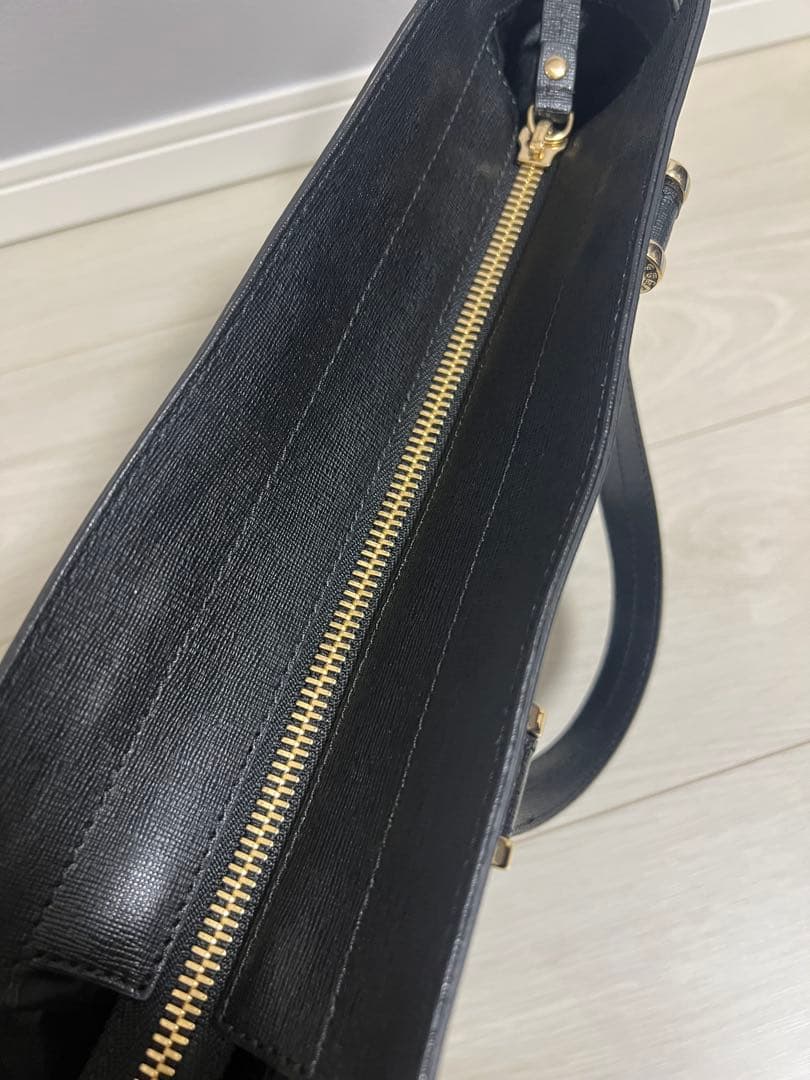 ゲリラセール‼️FURLAフルラ ギネヴラ 黒 ブラック 2way ハンドバッグ