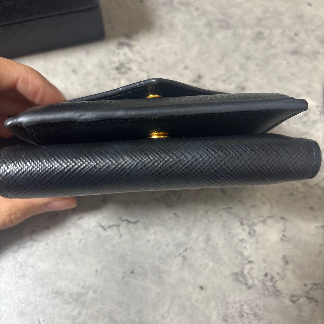 PRADA ブラックレザー 三つ折り財布