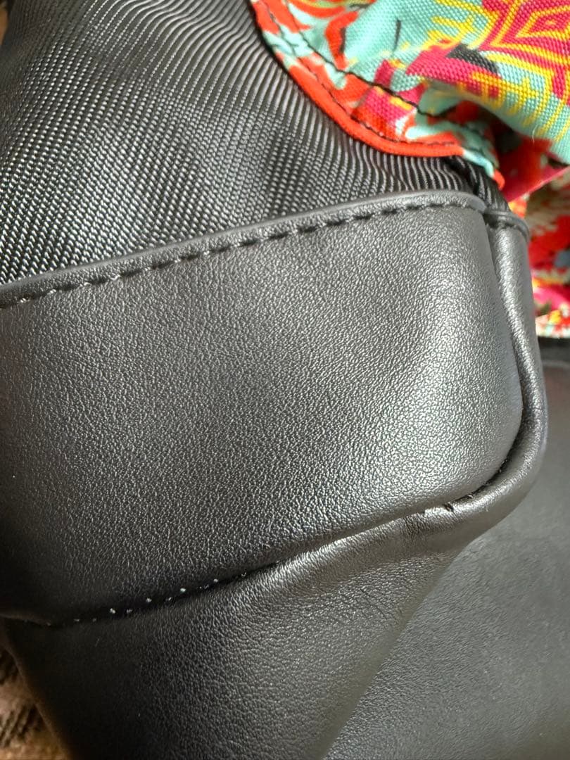 米津玄師 HYPE リュック　二面性バッジ付き