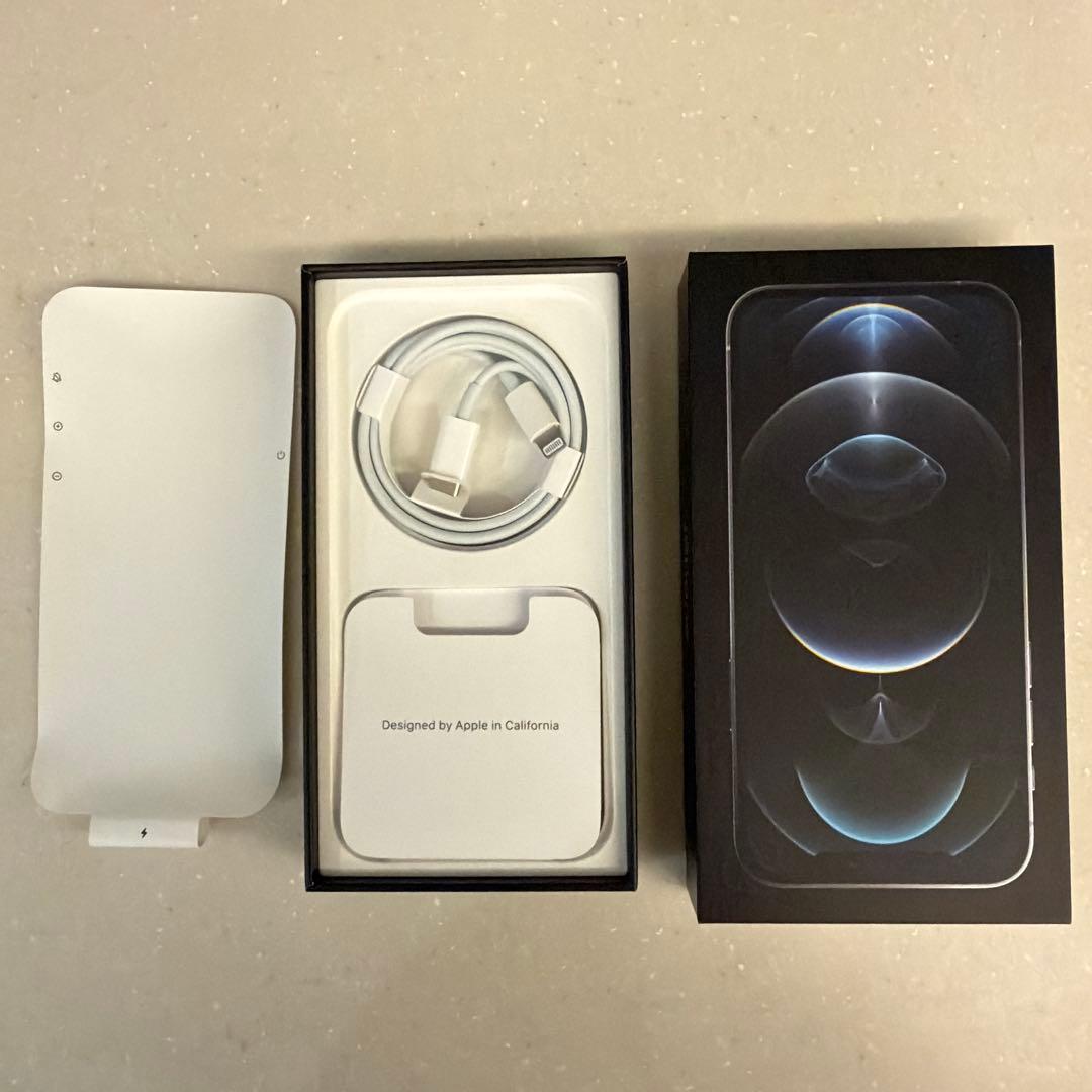 iPhone12 Pro本体シルバー