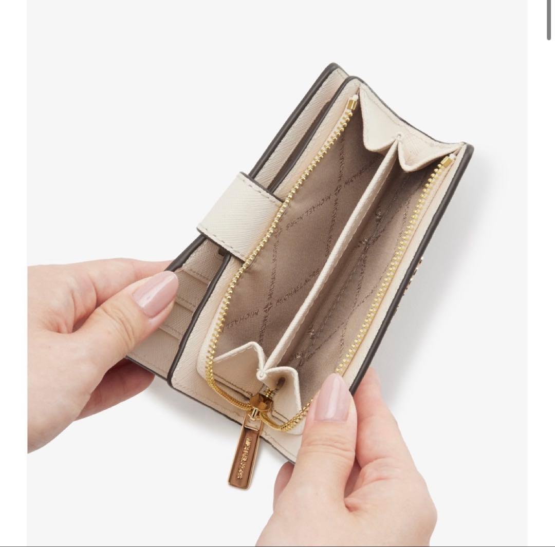 ★未使用★MICHEAL KORS 二つ折り財布