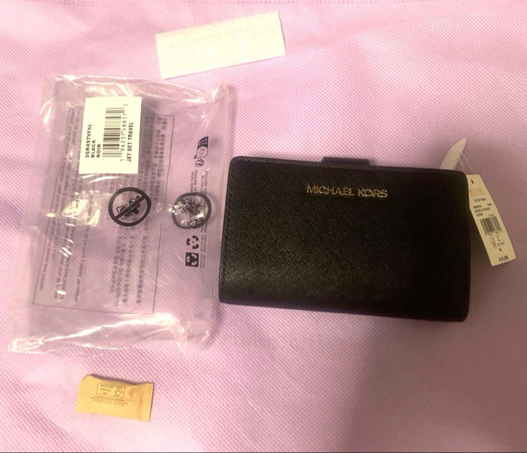 ★未使用★MICHEAL KORS 二つ折り財布