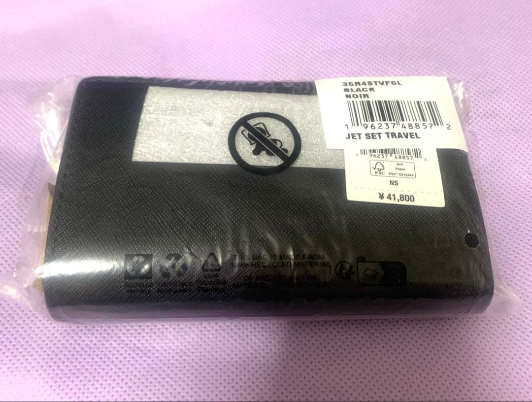 ★未使用★MICHEAL KORS 二つ折り財布