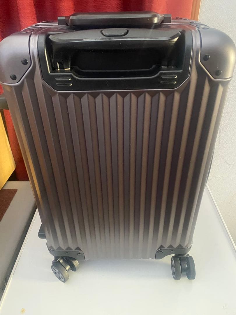 非売品 新品未使用AMG ダークグレー キャリーケース 33L