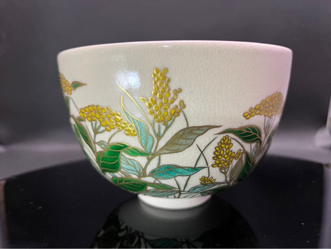 清閑寺杉田祥平　色絵春の花画茶碗