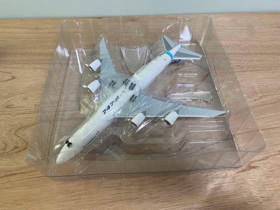 と*ん様 ヘルパ製　B747-8Fハウスカラー　N747EX 1/200