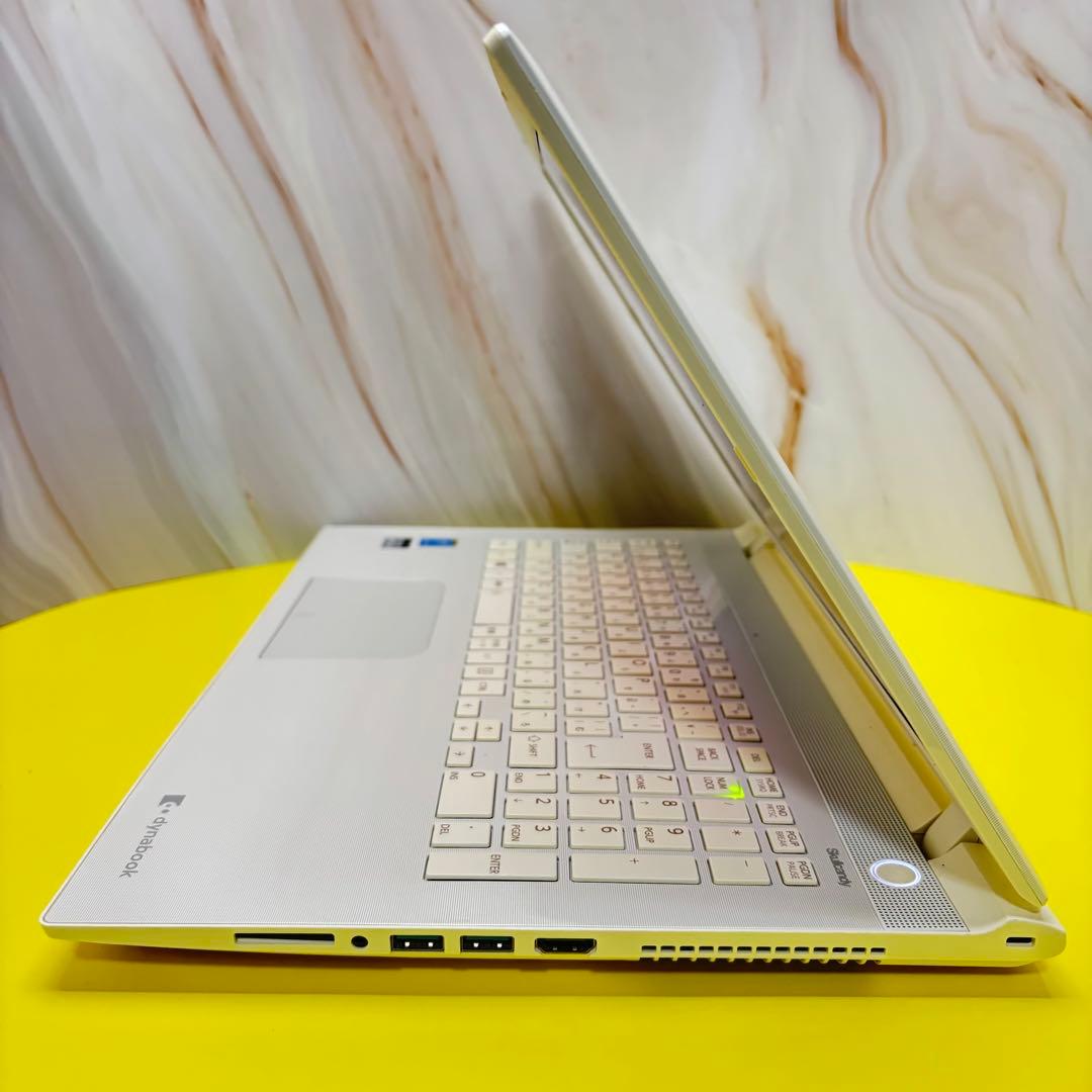 【無線マウス付！】dynabook大画面 Win11 DVD搭載 大容量1TB